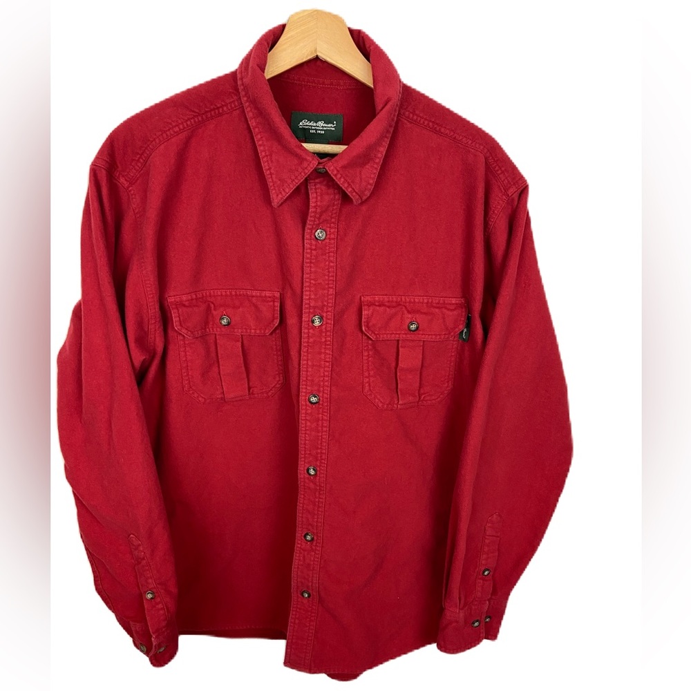 Eddie Bauer Men’s Large Red Flannel Long Sleeve Button Up with Chest Pockets